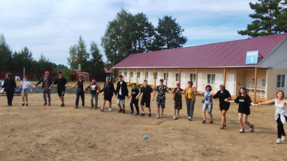 50 школьников Старобешевского округа отправились на отдых в Бурятию