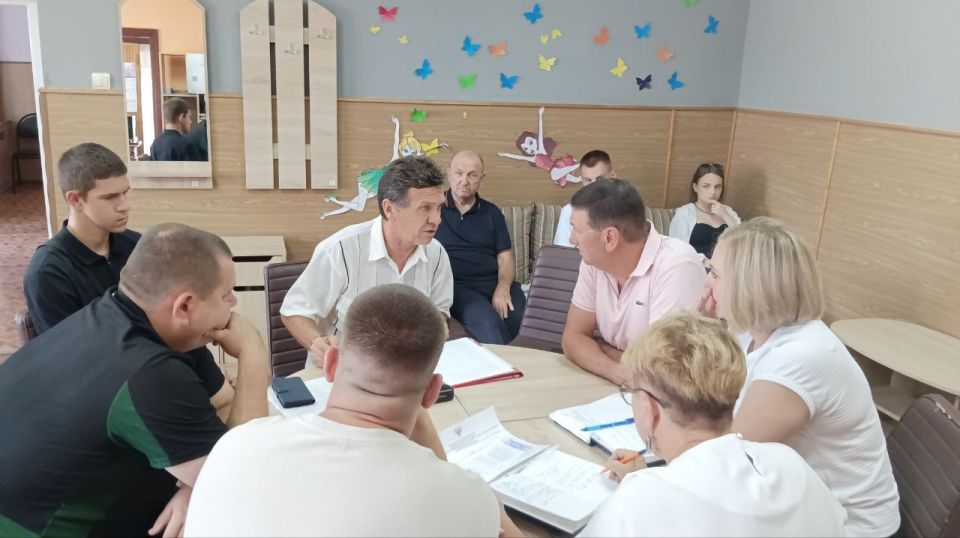 5 августа пгт. Володарское по поручению Главы ДНР посетил Михаил Косевич, директор Государственного бюджетного учреждения Центр физического здоровья населения «Спорт для всех»