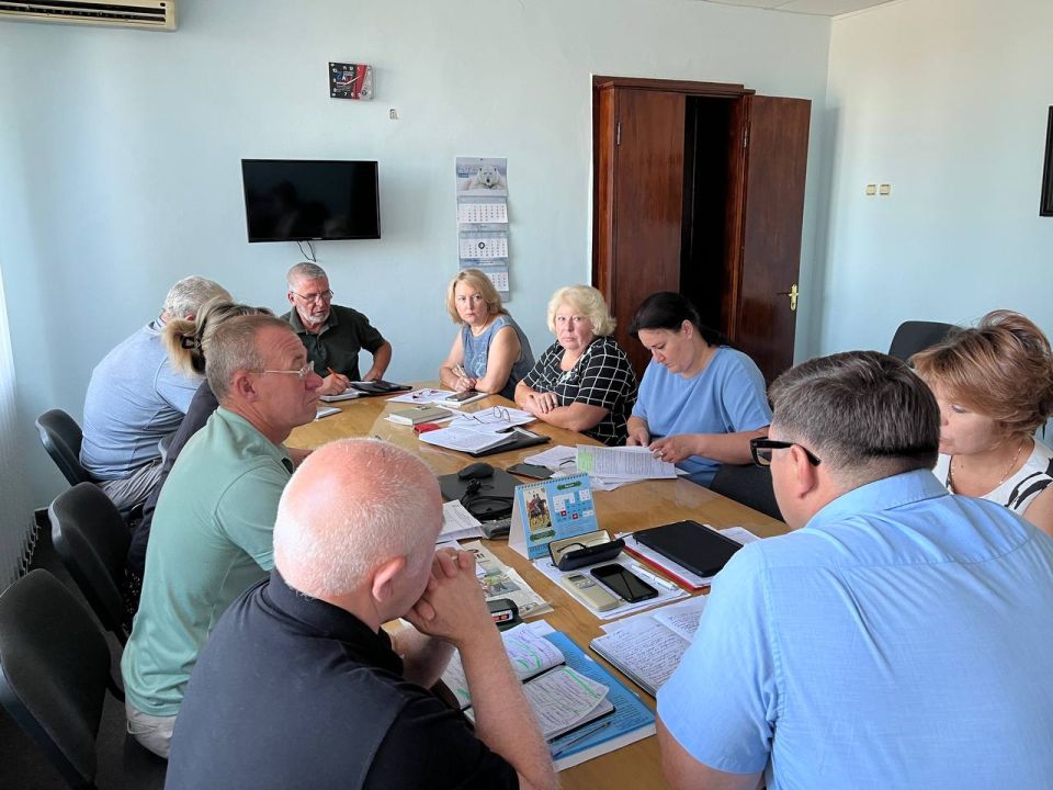 ������� �������: �������, 6 �������, ������ ����������� ��������� �� ������� �������� � �������� ������������ ����� � ������������� ����������� ������������� ������������� ������