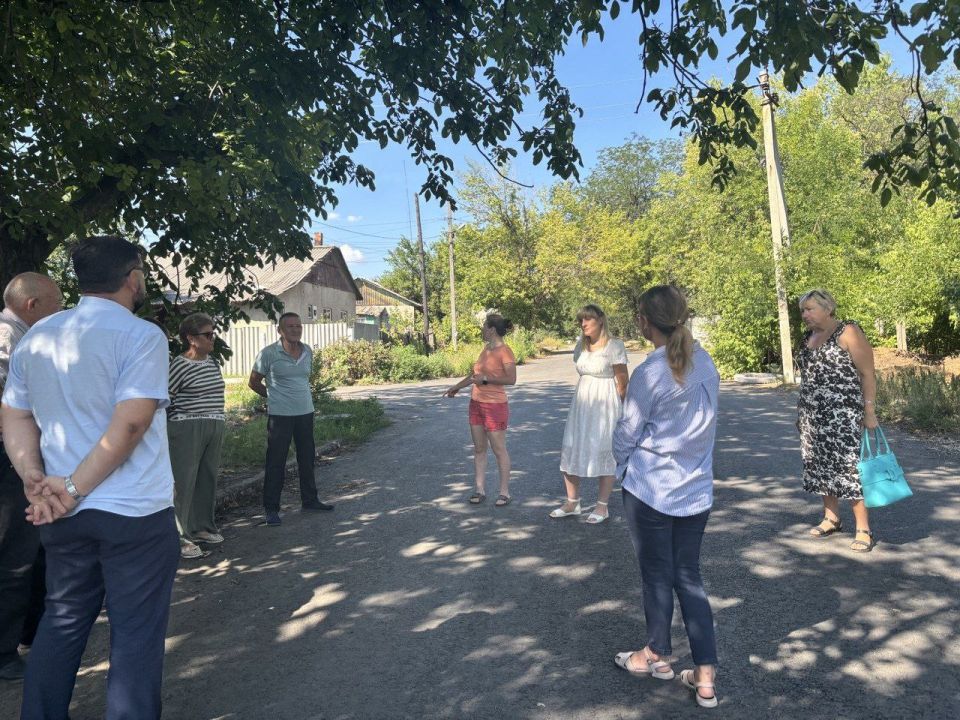 Депутат Шахтерского муниципального совета встретился с жителями