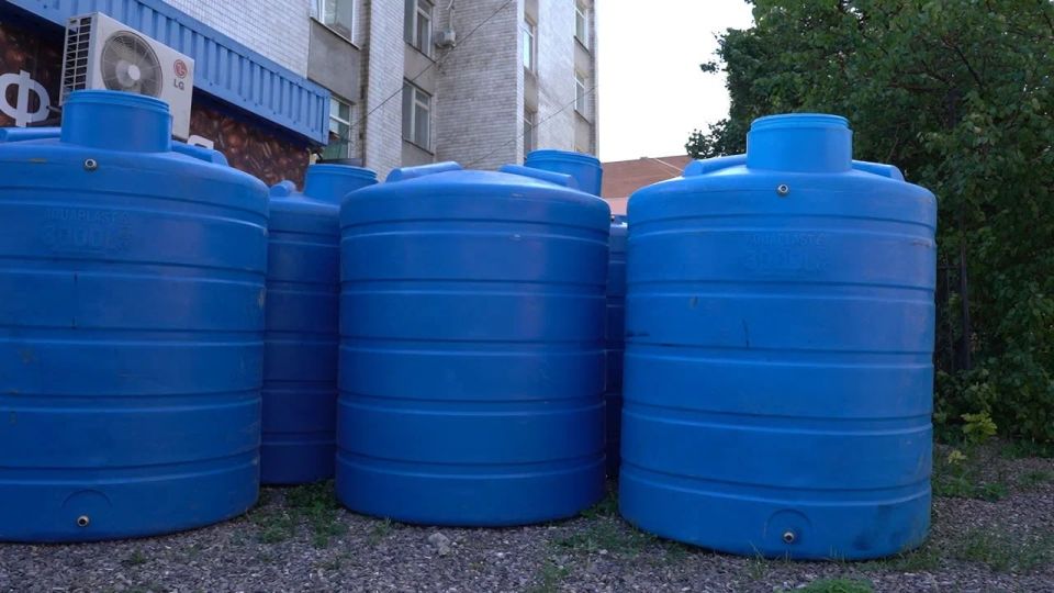 «Это только первая партия»: к закупке емкостей для воды подключились донецкие бизнесмены
