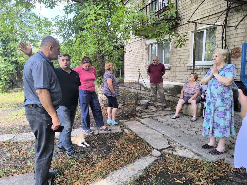 В Докучаевске продолжаются встречи с жителями