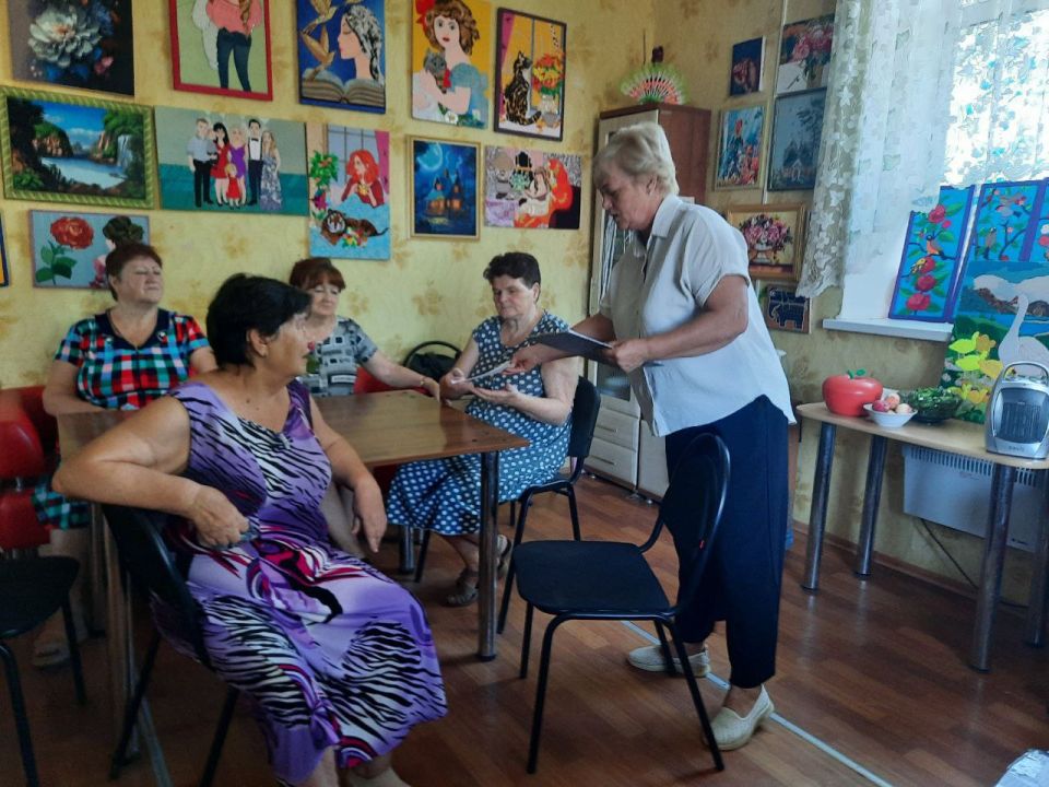 7 августа Врио Начальника Новокатериновского территориального отдела Администрации Старобешевского муниципального округа Светлана Рябцева провела встречу с жителями села Новокатериновка