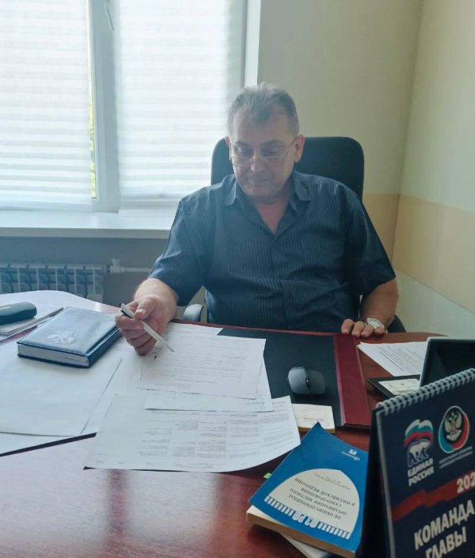 Таймураз Арсоев: В рамках постоянного диалога с населением, инициированного Главой ДНР Денисом Пушилиным, в Волновахе провел прием граждан