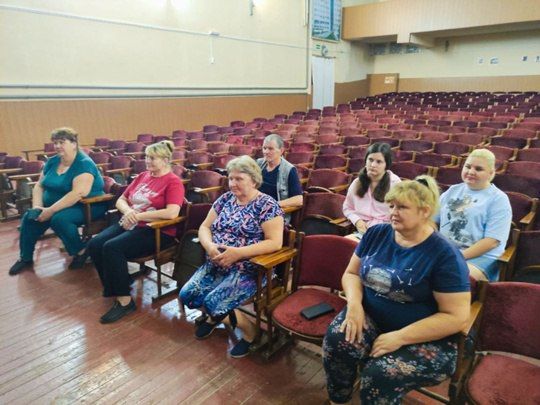 Иван Адамец: Во Дворце культуры "Горняк" состоялась встреча трудового коллектива с Оксаной Максименко, членом Общественного совета и лидером общественного мнения