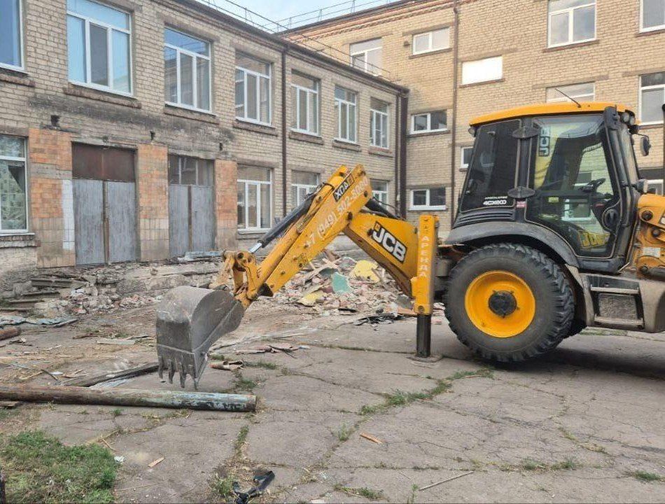 Александр Шатов: Магаданская область ремонтирует малый спортзал в школе № 2 Ждановки