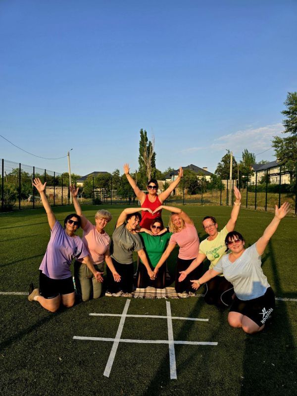 8 августа руководителем кружка МБУ "Новотроицкий ДК "Горняк" на спортивной площадке ГБОУ "Новотроицкая школа № 4" Волновахского м.о. С большим успехом прошло яркое спортивное мероприятие, приуроченное к празднованию Дня...