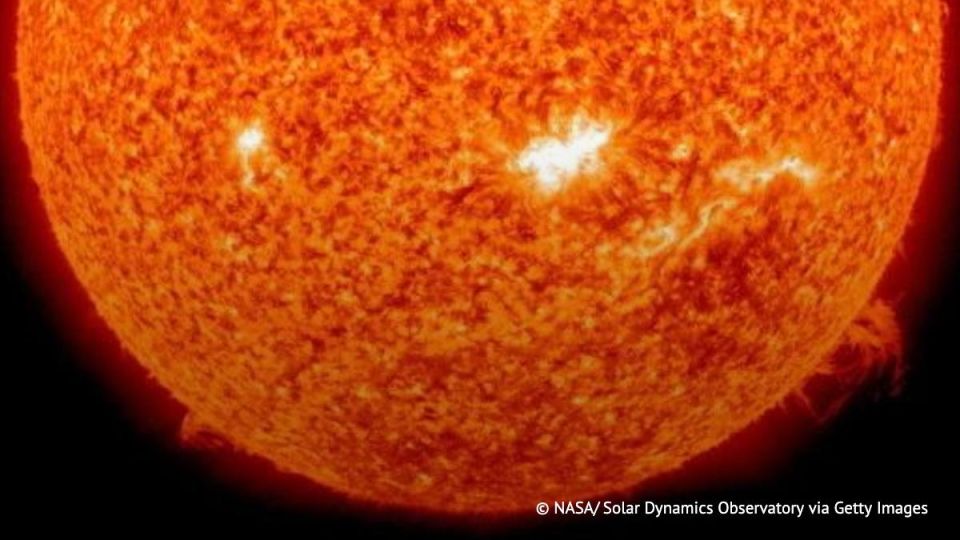 Магнитная буря, которая длилась более 30 часов, закончилась, сообщает лаборатория солнечной астрономии ИКИ РАН и ИСЗФ СО РАН