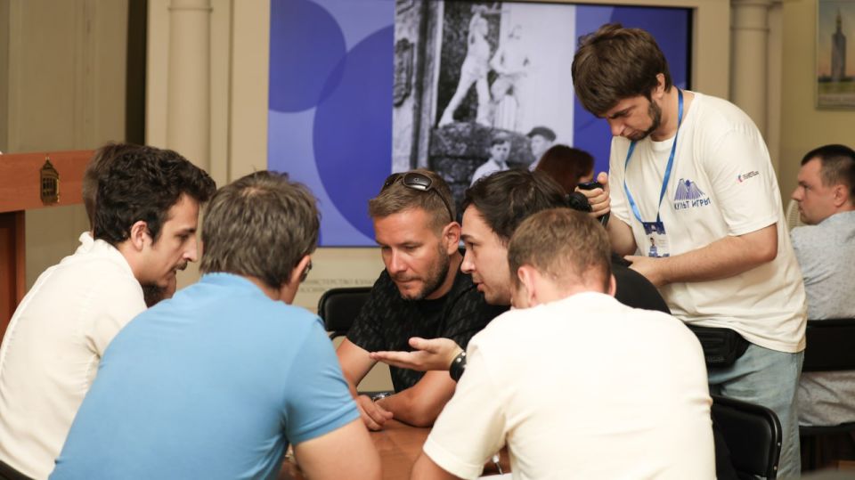 В Донецке провели «Эрудит-баттл» на знание истории Донбасса