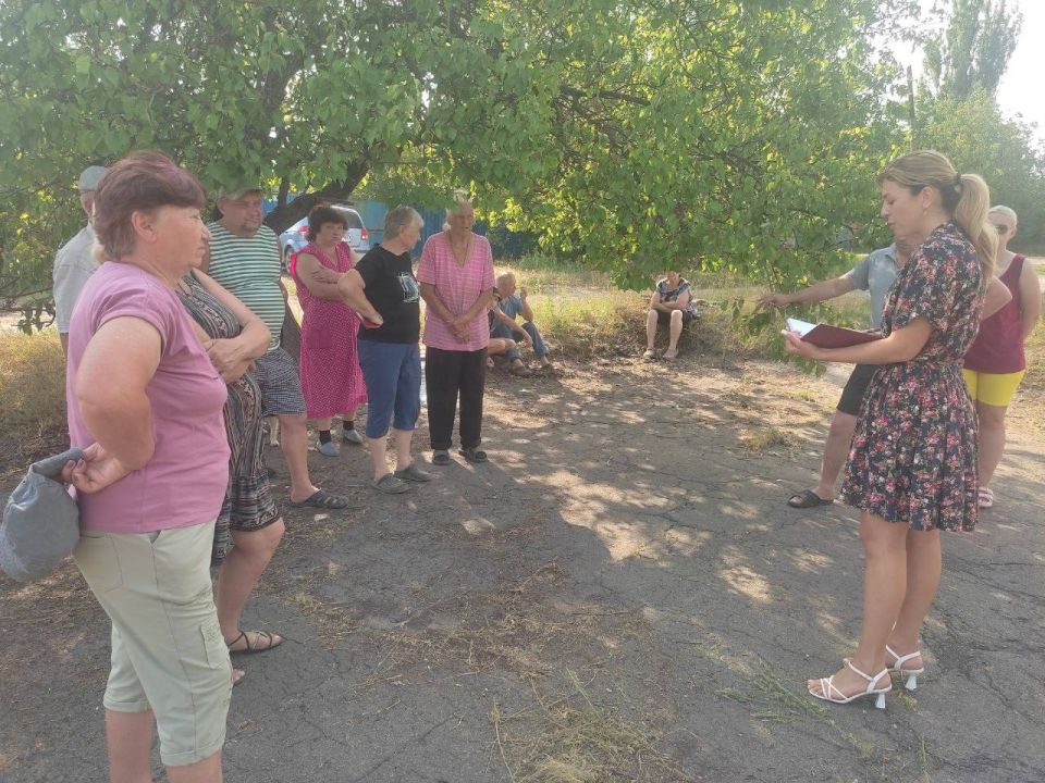 Депутат Александра Усачева провела сход граждан в Макеевке