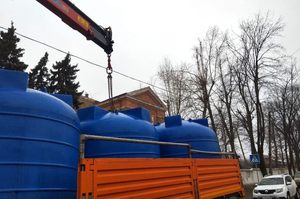 Новые емкости для воды установили в Пролетарском районе Донецка и Моспино