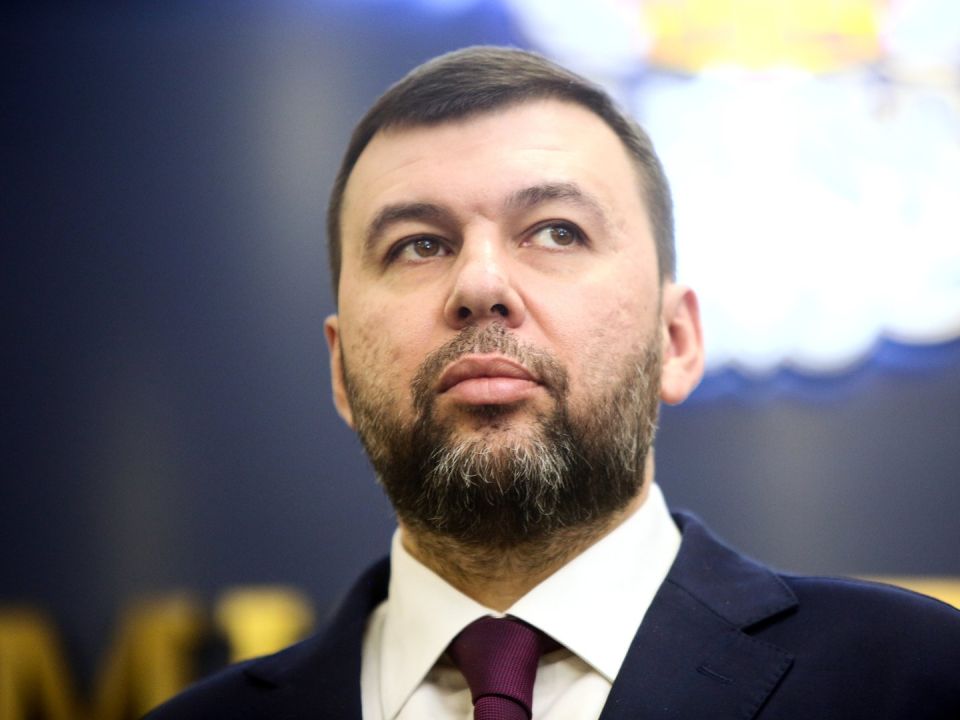 Губернатор ХМАО Кухарук посетил стройплощадку восстанавливаемого дома в Авдеевке