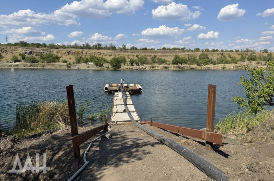 ФОТО: Как выглядит построенный в рекордные сроки водовод на Монаховском карьере
