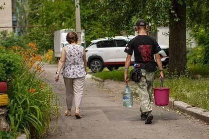 Более 4500 кранов для набора воды врезали в подъездах многоквартирных домов ДНР