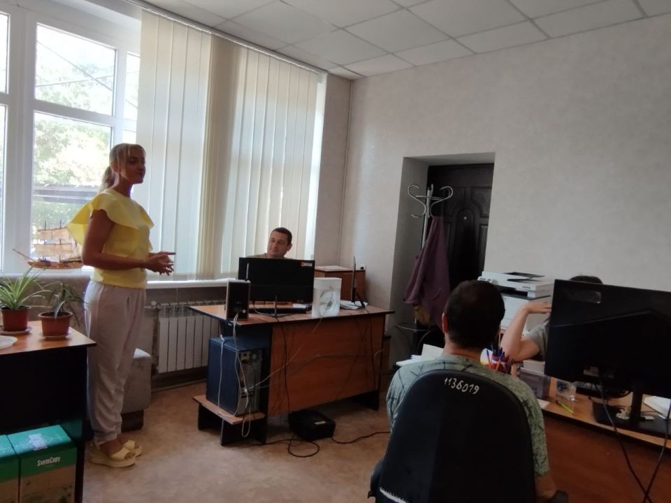 Лидер общественного мнения Никулина Алена Валерьевна провела встречу с сотрудниками отделения СФР