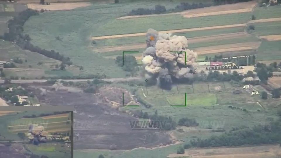 11 гвардейская армия ВВС и ПВО ФАБирует хлопчиков в Подгавриловке (Днепропетровская область, в 3 км к западу от границы с ДНР)