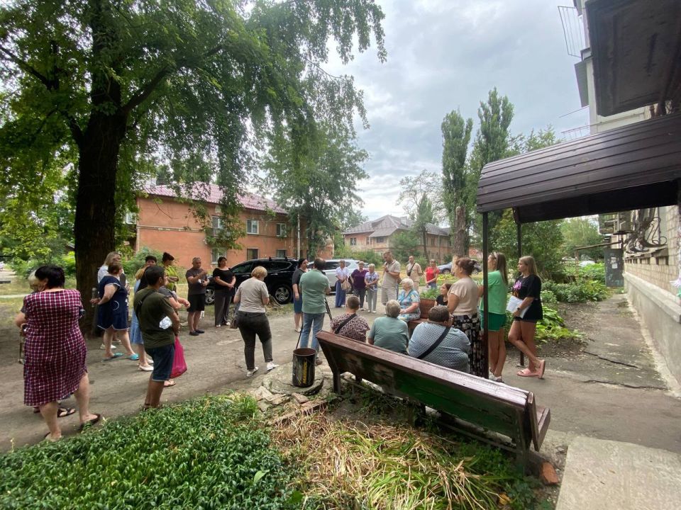 Виктория Жукова: По поручению Главы Донецкой Народной Республики регулярно проводятся встречи с гражданами руководством Администрации округа