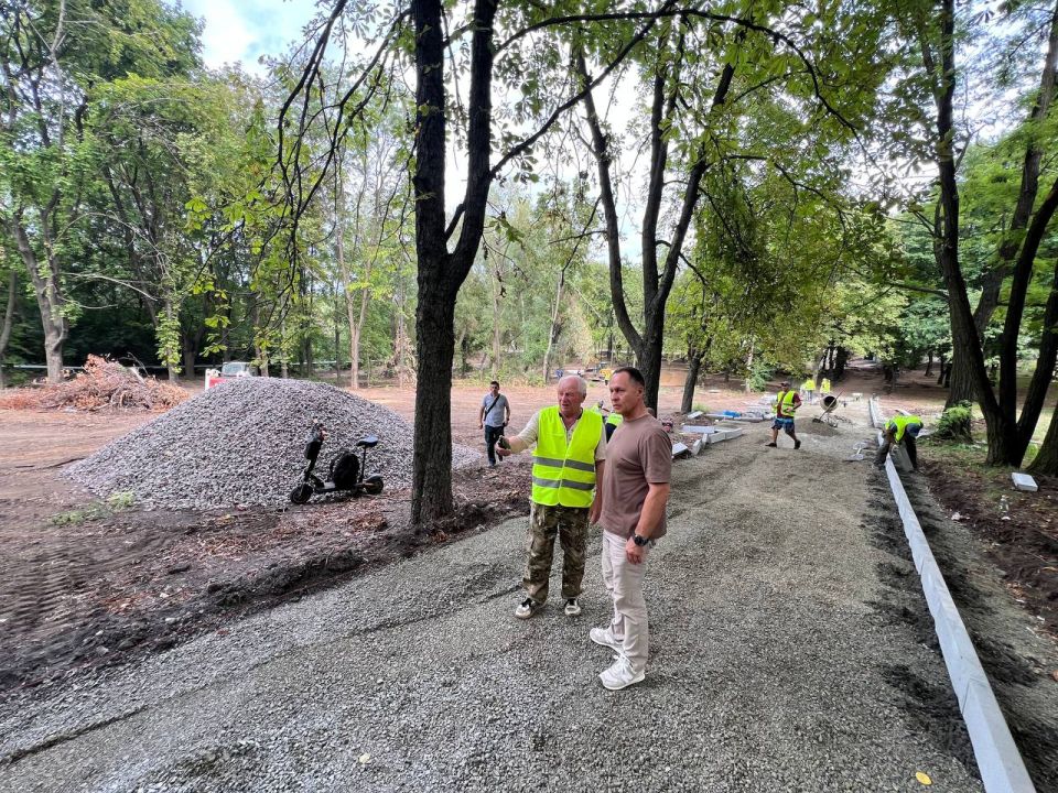 Александр Пеняев: Сегодня лично проверил ход работ в парке Машиностроителей