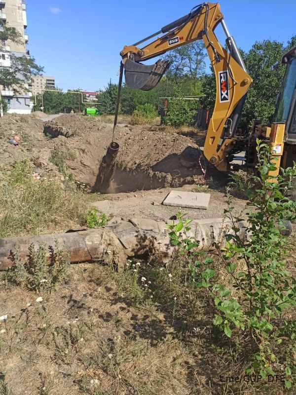 ИНВЕСТИЦИЯ В КОМФОРТ И УЮТ: СПЕЦИАЛИСТЫ ФИЛИАЛА «ЕНАКИЕВОТЕПЛОСЕТЬ» ВЫПОЛНЯЮТ РЕМОНТНЫЕ РАБОТЫ НА ТЕПЛОВЫХ СЕТЯХ