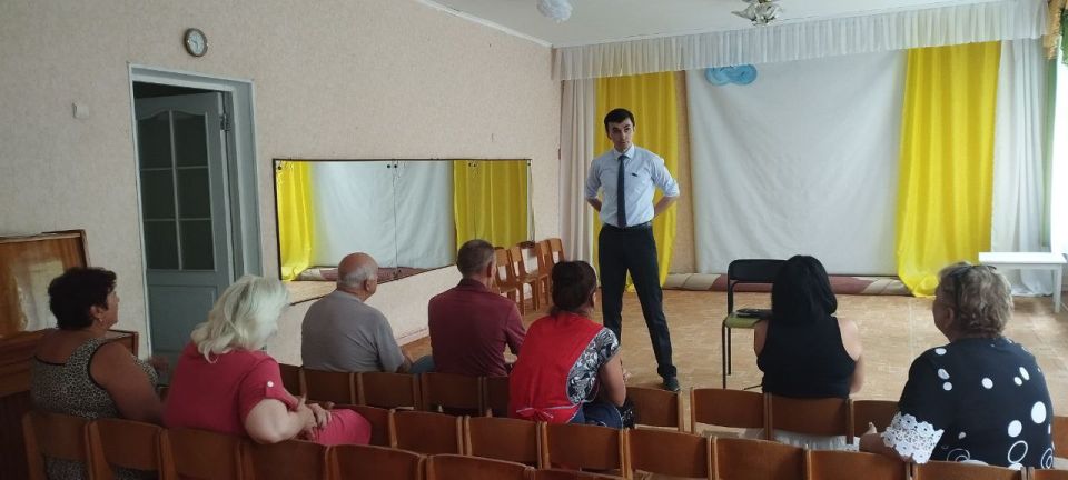 11 августа депутат Макеевского городского совета Сергей Зуев провел встречи с жителями в ГБОУ «Гимназия городского округа Макеевка» ДНР, а также по адресу: г.о. Макеевка, г.Макеевка, ул. Панченко, д.1-1а