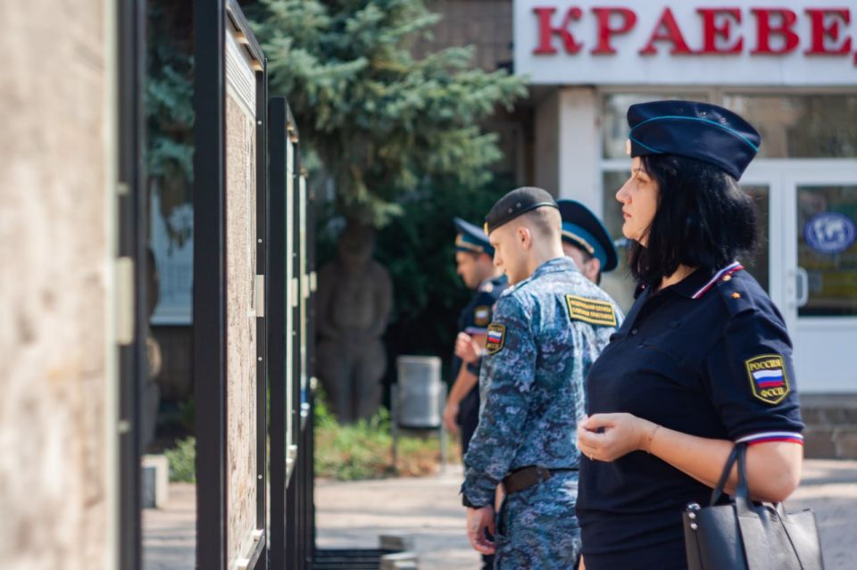 Сотрудники ГУФССП России по Донецкой Народной Республике посетили выставку к 180-летию Русского географического общества