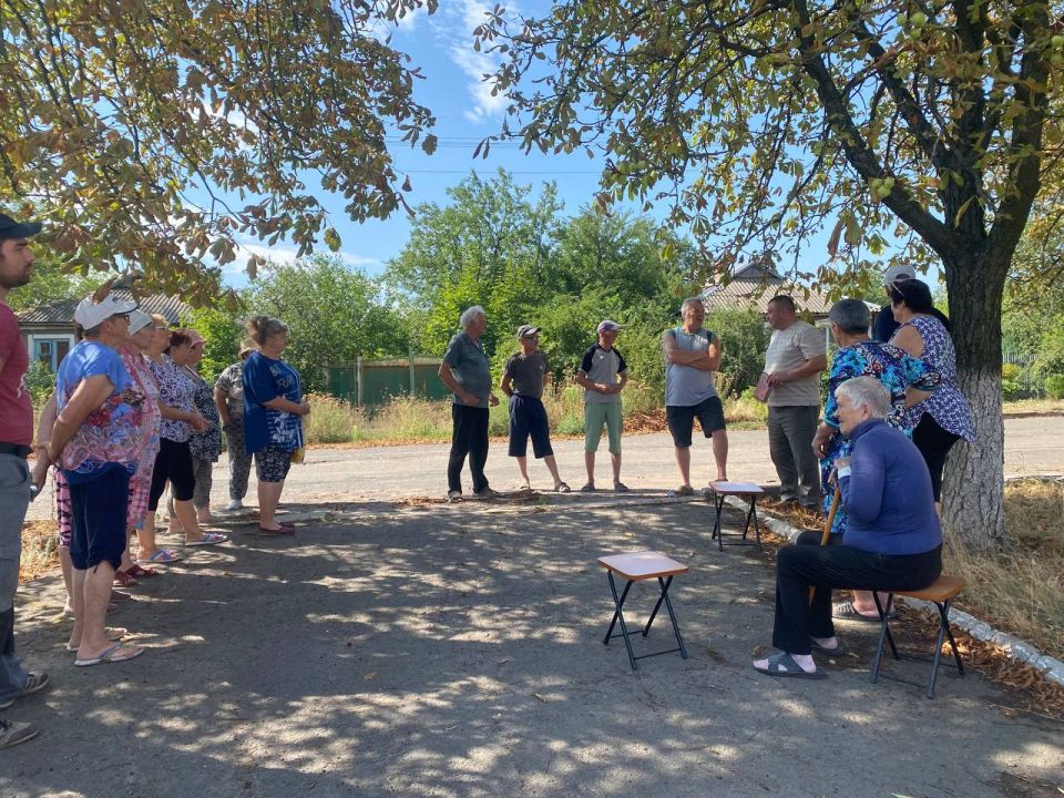 Продолжаются встречи с населением