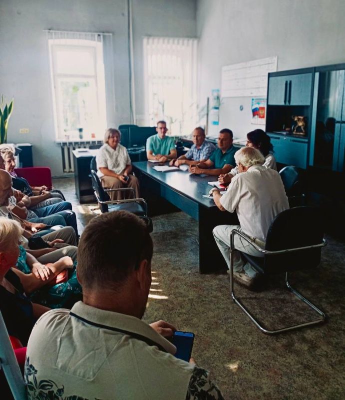 Председатель общественного совета при Министерстве труда и социальной защиты ДНР, член Общественной палаты ДНР Елена Молчанова провела встречи с трудовыми коллективами донецкого МУП "Метрополитен" и первичной профсоюзной...