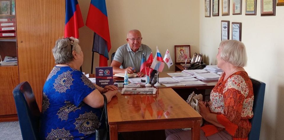 Наталья Бегуненко: Первый заместитель руководителя Управы Петровского внутригородского района Администрации городского округа Донецк Юрий Иванович Плахутин провел прием граждан