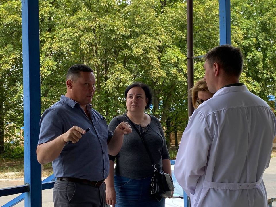 Виктория Жукова: Сегодня город Харцызск посетили с рабочим визитом заместитель Председателя Правительства ДНР Лариса Толстыкина и заместитель министра здравоохранения ДНР Игорь Коваленко