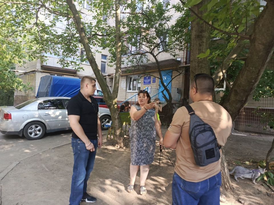 Депутат Дмитрий Дикий встретился с жителями Куйбышевского района города Донецка