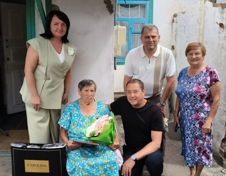 Константин Зинченко: Поздравил с 90-летием Валентину Андреевну Карикову