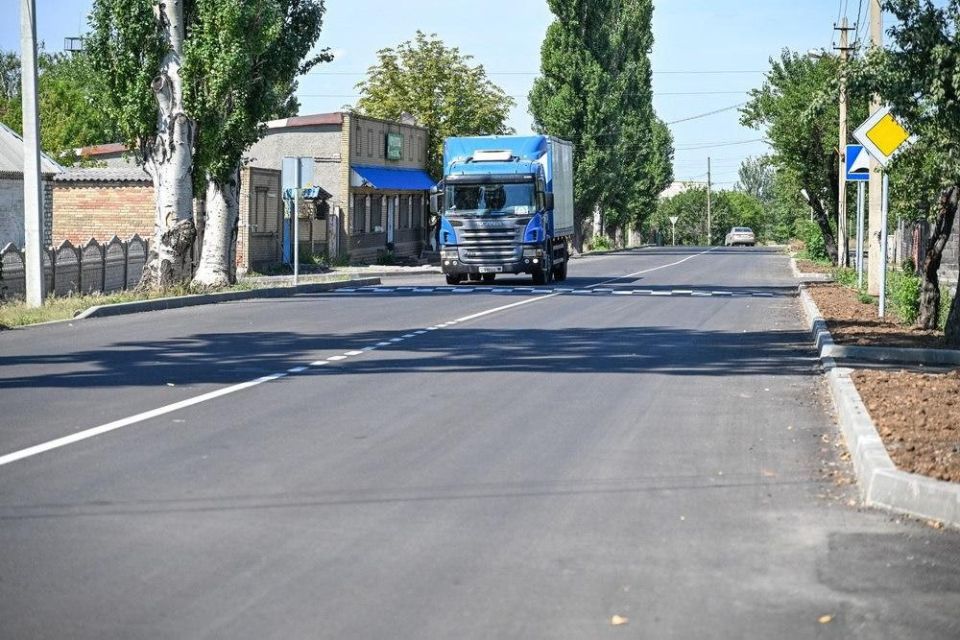Благодаря помощи Хабаровского края в этом году приведено к нормативу восемь дорожных участков подшефного Дебальцево