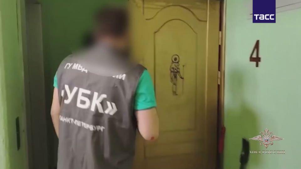 Шесть человек задержаны по подозрению в легализации в РФ 5 тыс