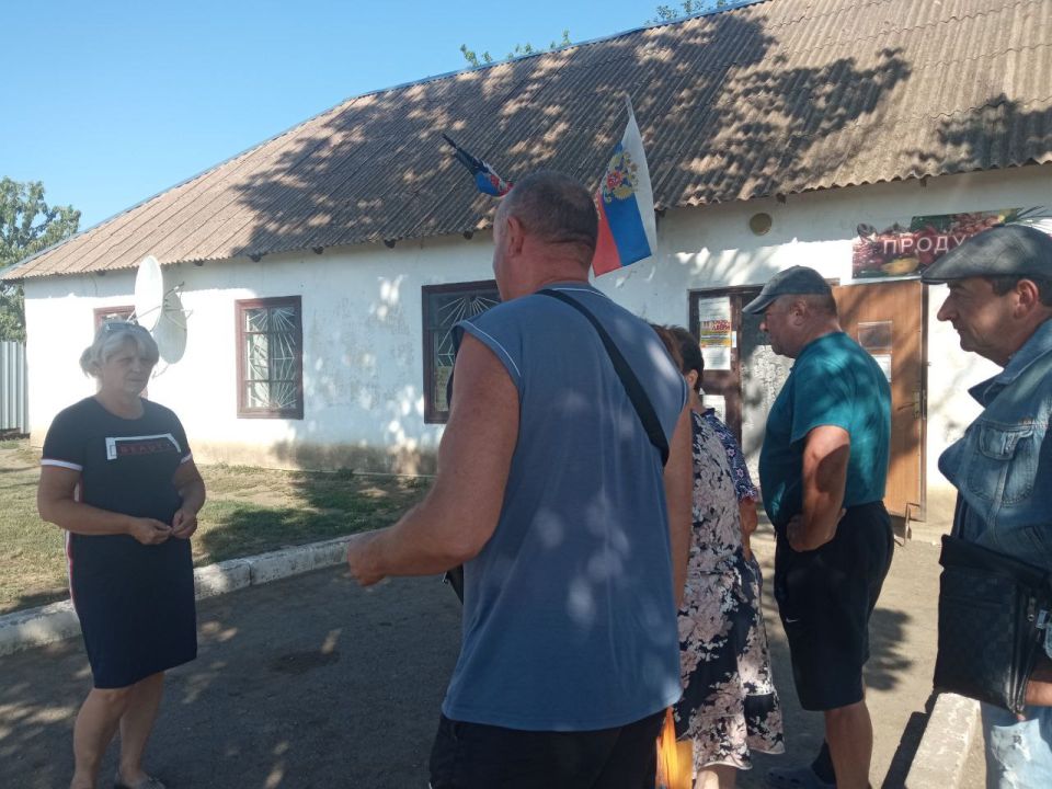 12 августа 2025 года в поселке Степном Волновахского муниципального округа состоялась встреча с гражданами, на которой присутствовала заведующий Степнянским территориальным сектором департамента по развитию территорий...