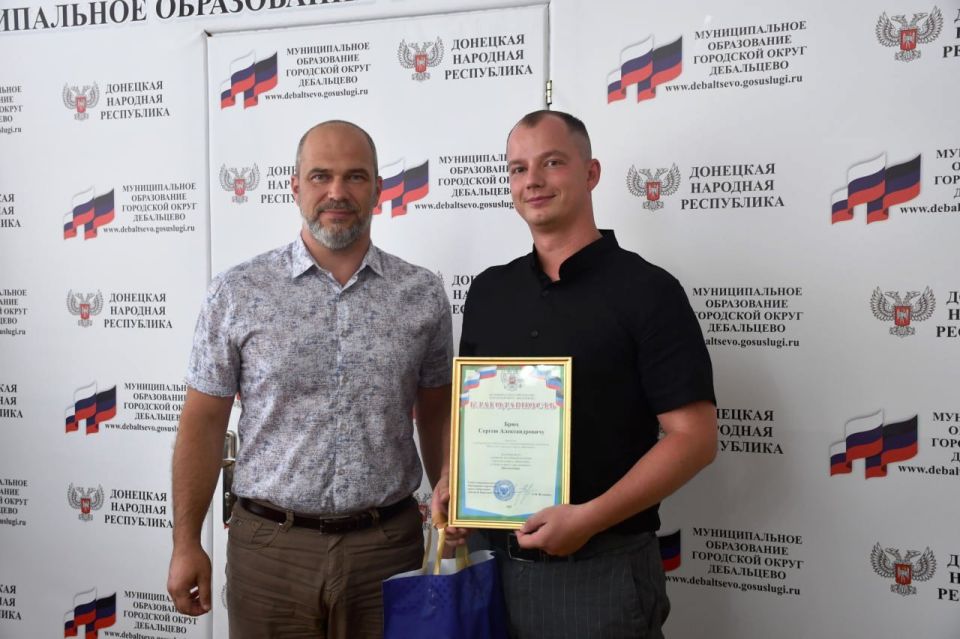 ������ ��������: �������, 12 �������, � ������������� ���� �������, � ���������� ���������� ����� � ������������� ������� � ��������, ������������ ������� ������