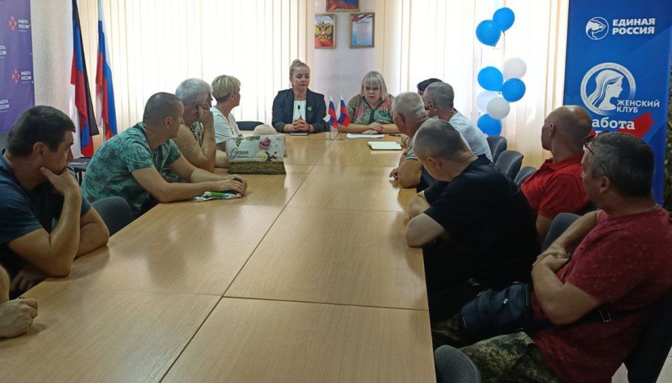 Дебальцевское подразделение ремонтно-коммунального предприятия пополнилось 13 мастерами-строителями