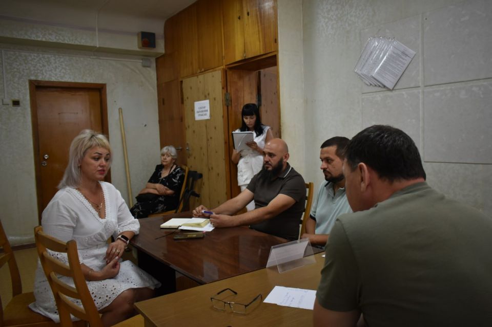 Глава Амвросиевского муниципального округа Игорь Лызов провёл приём в администрации Амвросиевского муниципального округа