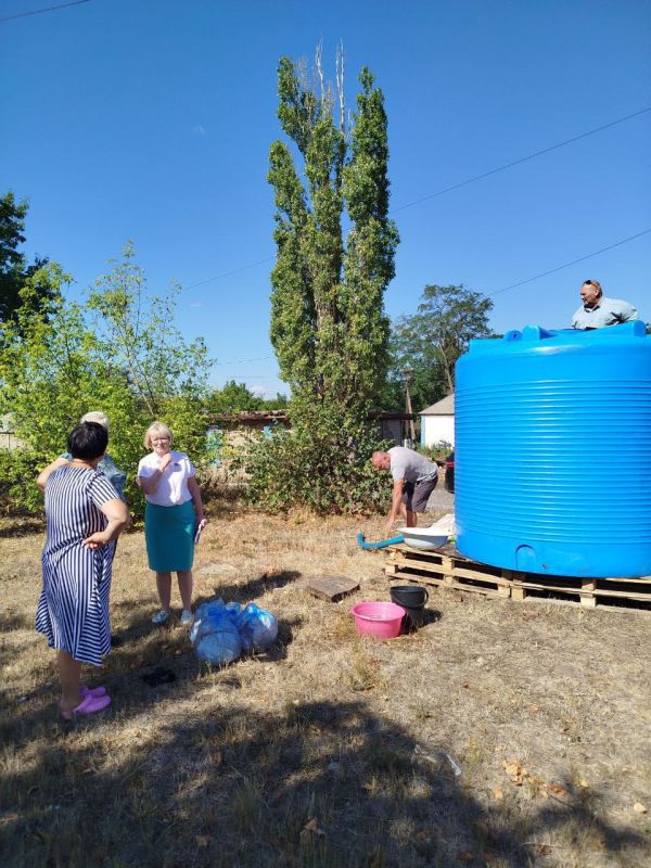 В Шахтерском муниципальном округе продолжается работа по контролю подвоза воды населению
