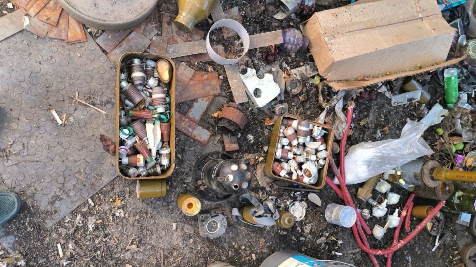 У дончанина, бросившего 2 гранаты соседке во двор, нашли дома склад боеприпасов