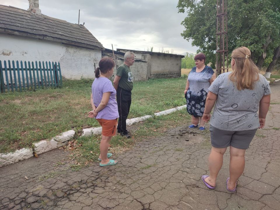 11 августа 2025 года в селе Дмитриевка Волновахского муниципального округа состоялась встреча с гражданами, на которой присутствовала заведующий Дмитриевским территориальным сектором департамента по развитию территорий...