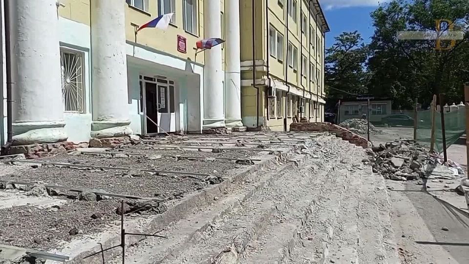 Готовятся к встрече студентов: в Донецком медуниверситете идут ремонтные работы