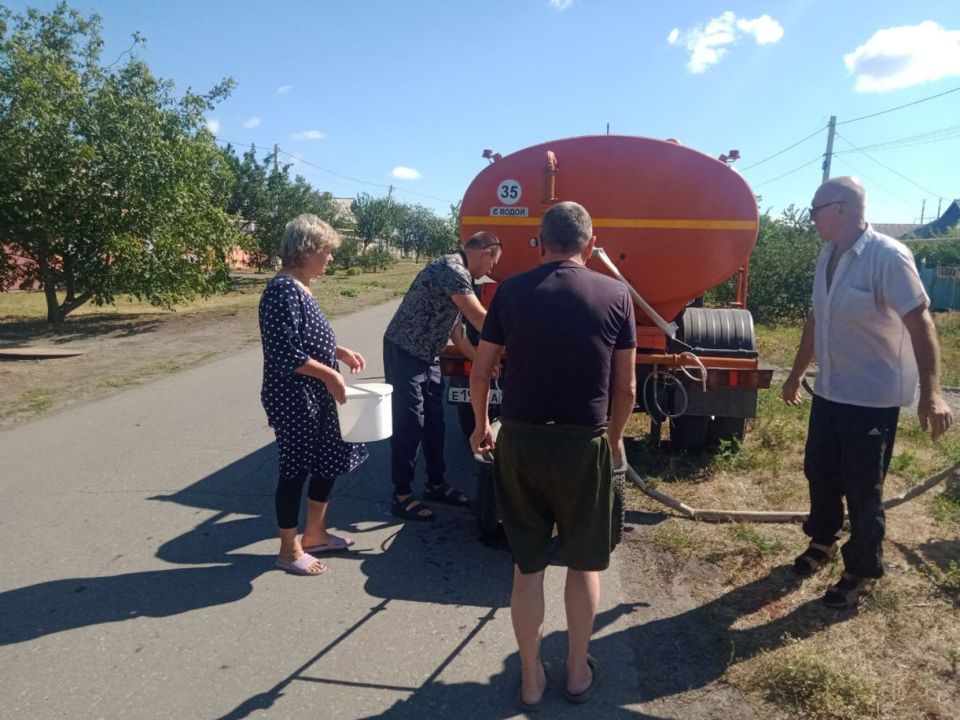 Депутат Шахтерского муниципального совета проконтролировал подвоз воды в Малоорловку