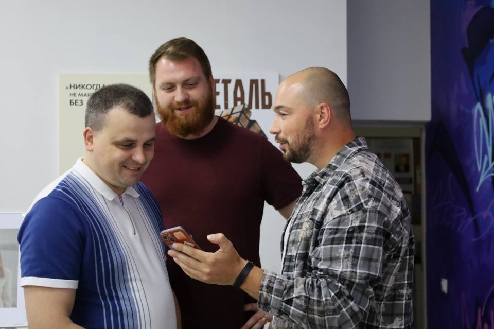 Ни дня впустую. В центре «КОНТАКТ» представители Министерства молодежной политики ДНР обменялись с коллегами опытом по созданию и тиражированию современного антитеррористического и профилактического медиаконтента