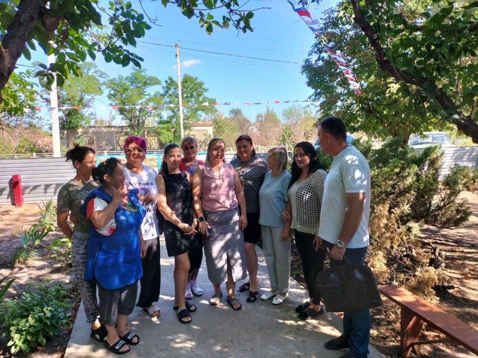 12 августа Депутат Старобешевского муниципального совета ДНР Сергей Канарь провел встречу с Трудовым коллективом ГКДОУ "СТЫЛЬСКИЙ ДЕТСКИЙ САД "СОЛНЫШКО" СТАРОБЕШЕВСКОГО М.О."