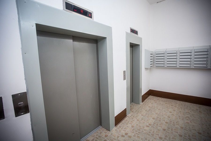 Общественная палата ДНР добилась ускорения ремонта лифта в многоэтажке Донецка