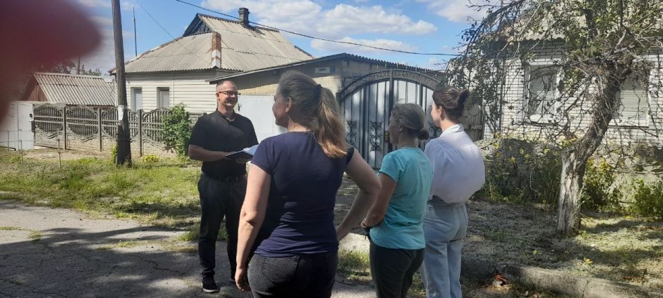 Во исполнение поручения Главы Донецкой Народной Республики Дениса Владимировича Пушилина о ведении постоянного диалога с жителями республики, директор ГБОУ "Школа №3 города Дебальцево" Сергей Брюх провел встречу с...