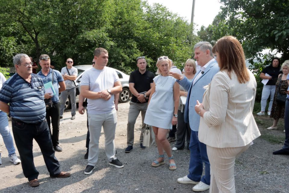 Глава Правительства Андрей Чертков провел встречу с жителями Горняцкого района Макеевки