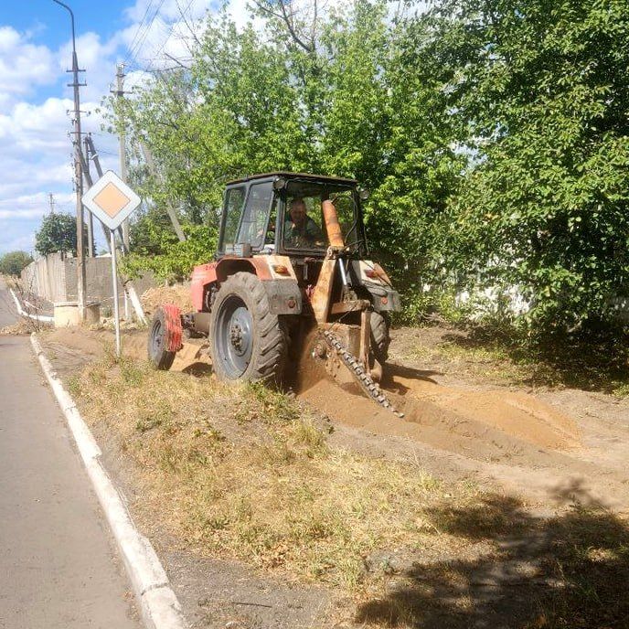 В Кировском меняют аварийные участки трубопроводов