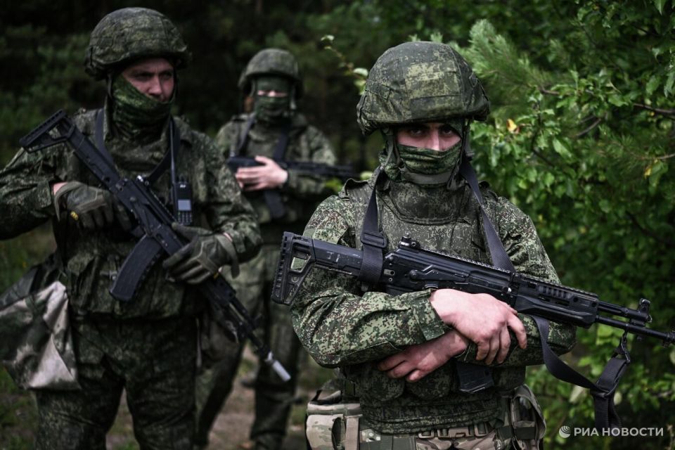 Российские бойцы преодолели ров перед освобождением Яблоновки