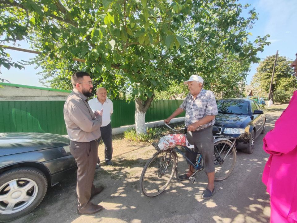 13 августа Председатель Старобешевского муниципального совета Донецкой Народной Республики Дмитрий Блинов провел встречу с населением села Александровка